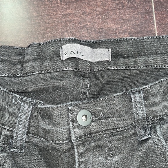 Rail Skinny black stretch jeans. 30/32.  Distressed.  Excellent condition - Picture 5 of 8